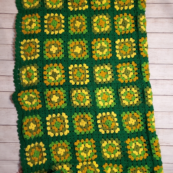 Vintage Handmade Crochet Blanket Green Yellow Twin - Picture 2 of 3